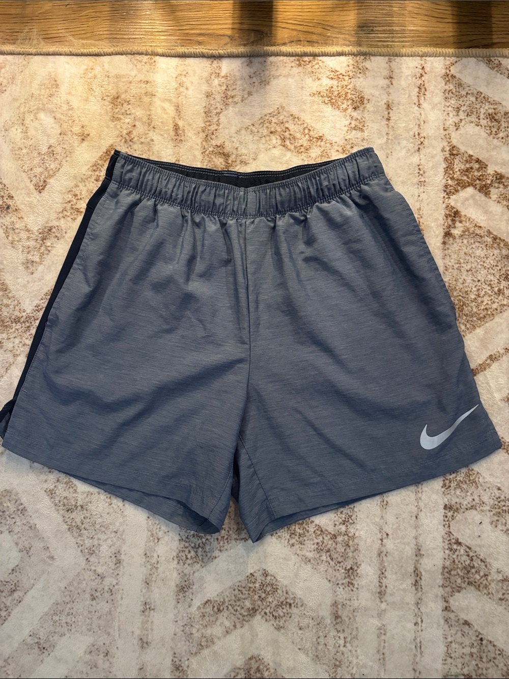Nike Challenger Dri-FIT athletic running shorts 5in inseam Men’s Small